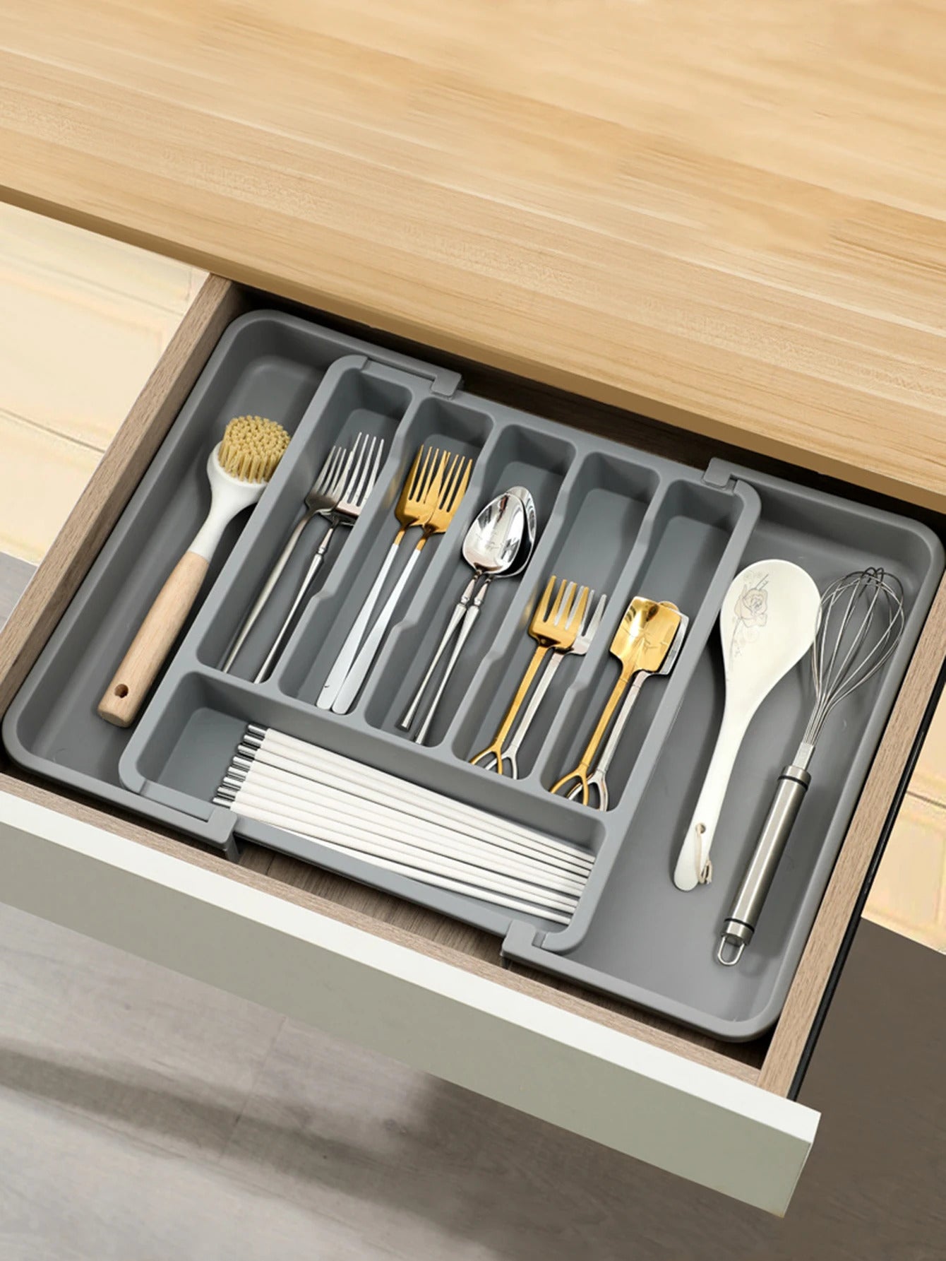 Adjustable Silverware Drawer Organizer - Expandable Utensil Tray for Kitchen Flatware Storage