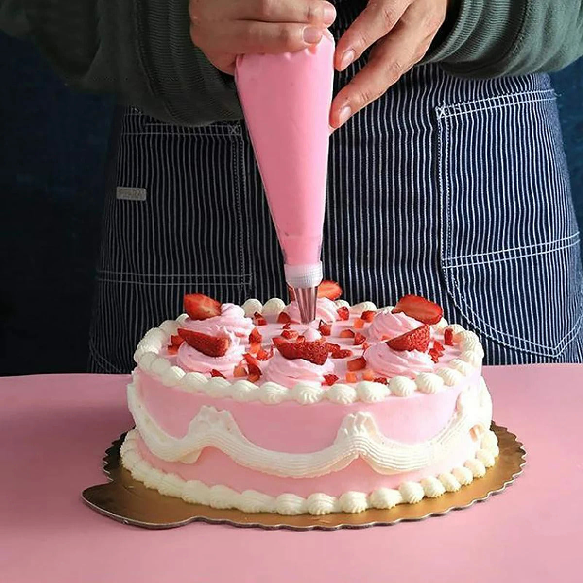 100 PCS Thick Disposable Pastry Bags - Professional Cake Cream Piping & Icing Bags for Baking Decoration
